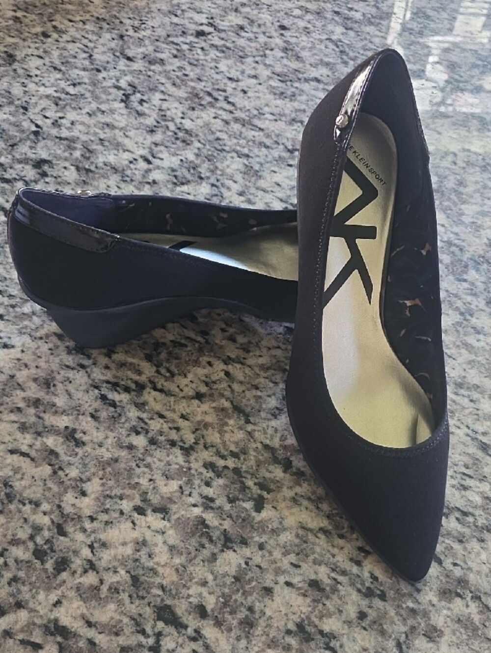 Anne Klein Black Pointed Toe Heels - Picture 2 of 6